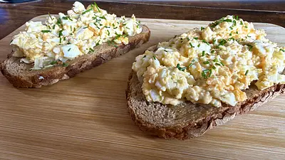 Everything(!) in this dish, from the flour for the bread to the eggs and oils, was produced less than 8km from our kitchen.